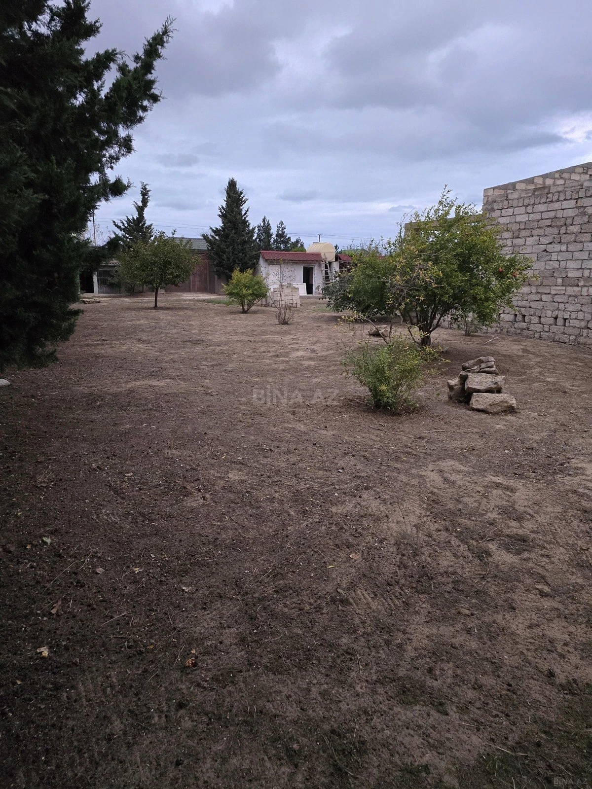 Satılır torpaq sahəsi 12 m²
