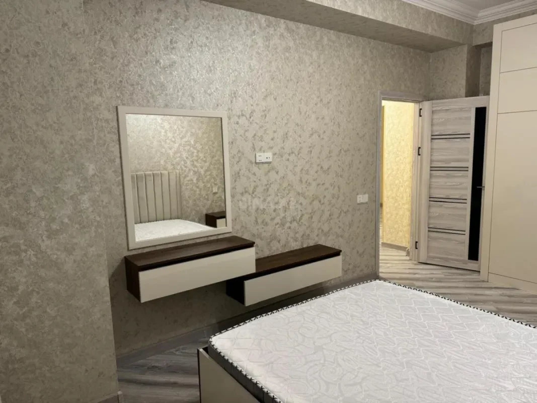 Kirayə verilir 2 otaqlı mənzil 100 m²