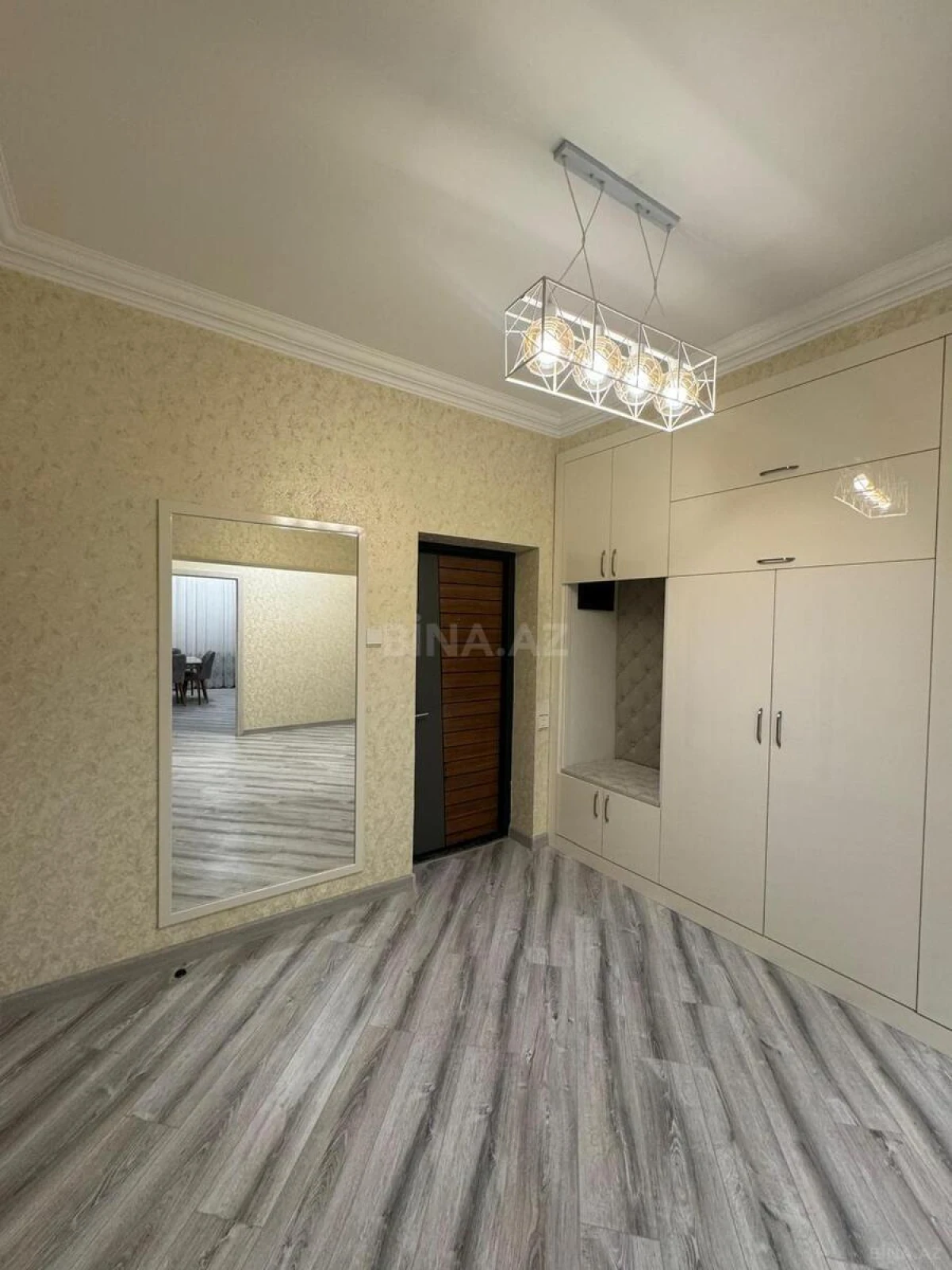 Kirayə verilir 2 otaqlı mənzil 100 m²