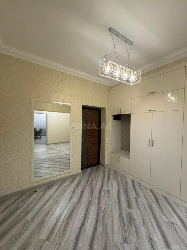 Kirayə verilir 2 otaqlı mənzil 100 m²