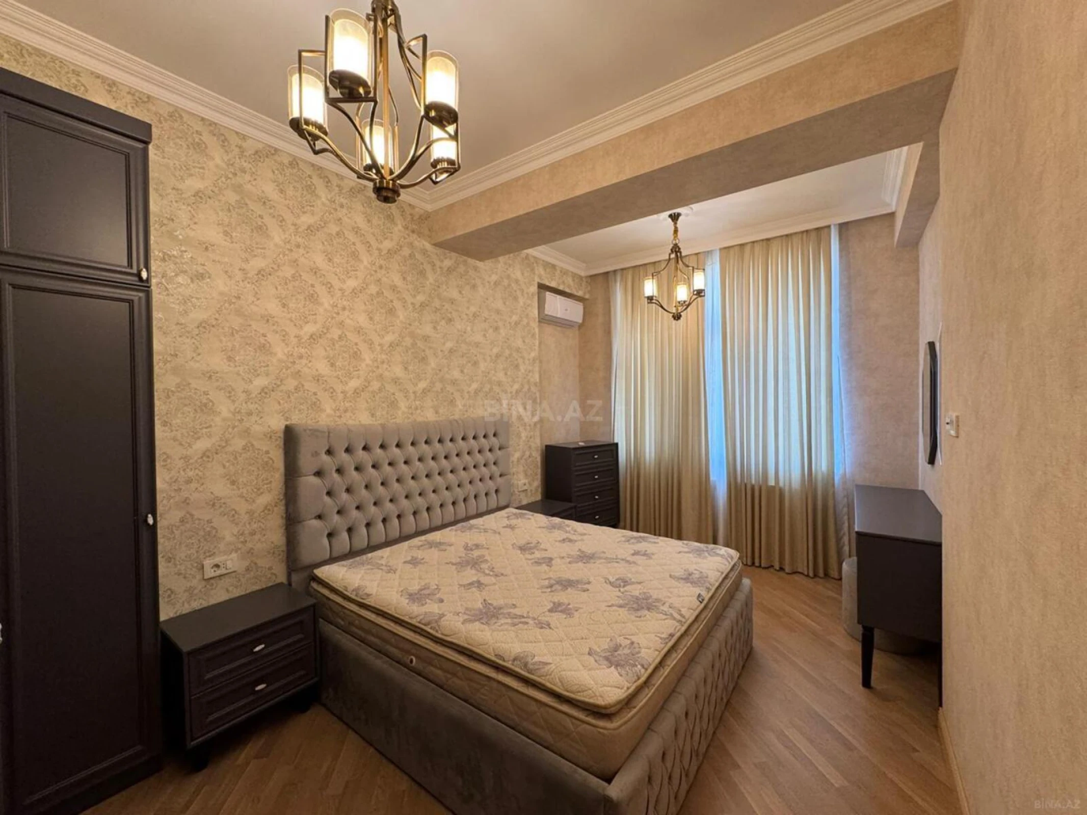 Kirayə verilir 2 otaqlı mənzil 80 m²