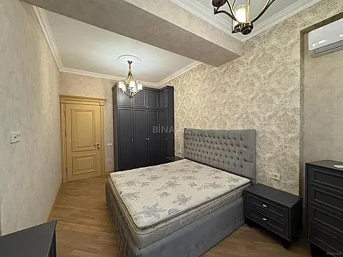 Kirayə verilir 2 otaqlı mənzil 80 m²