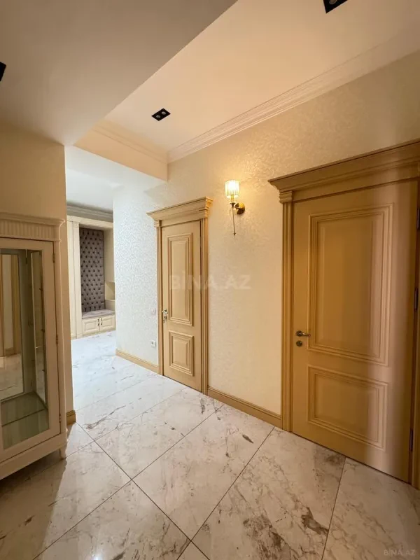 Kirayə verilir 2 otaqlı mənzil 80 m²