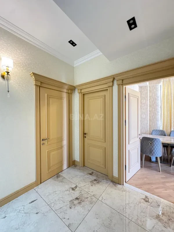 Kirayə verilir 2 otaqlı mənzil 80 m²
