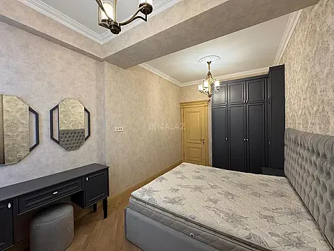 Kirayə verilir 2 otaqlı mənzil 80 m²