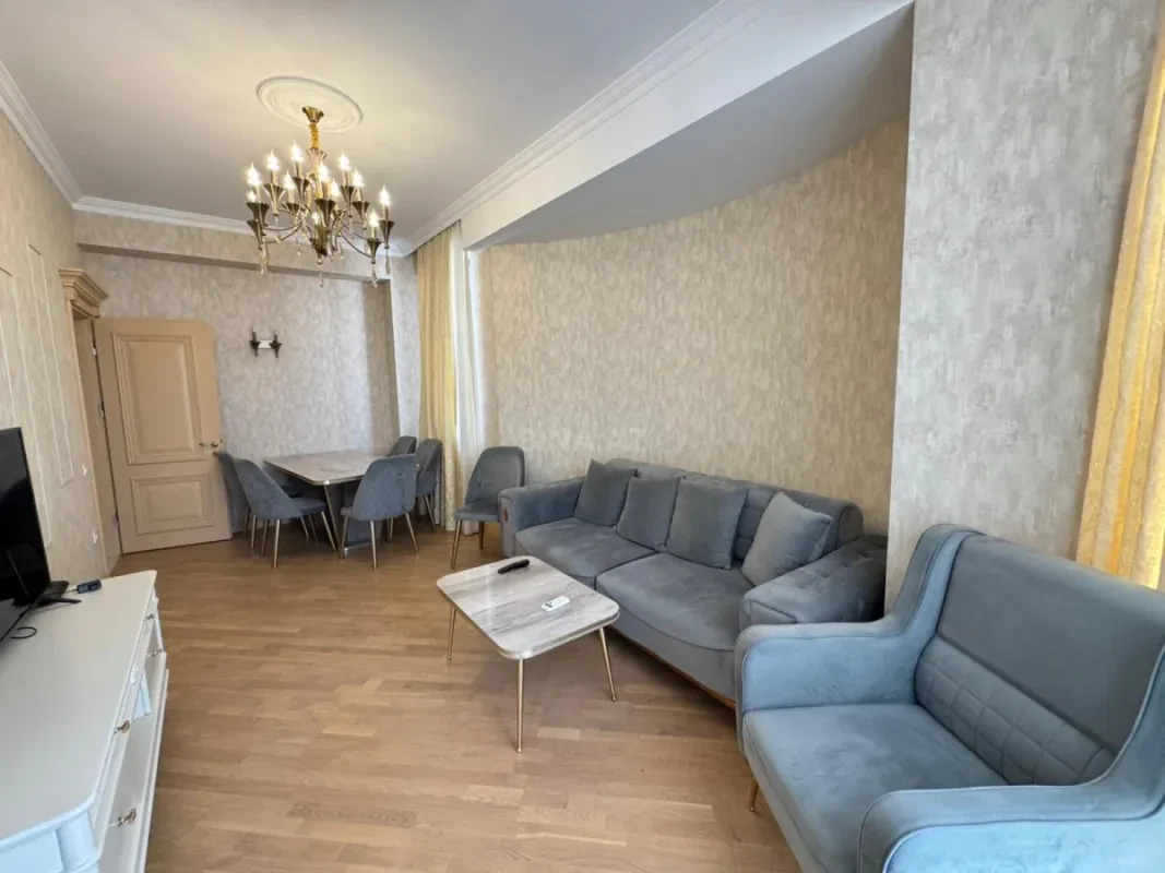 Kirayə verilir 2 otaqlı mənzil 80 m²