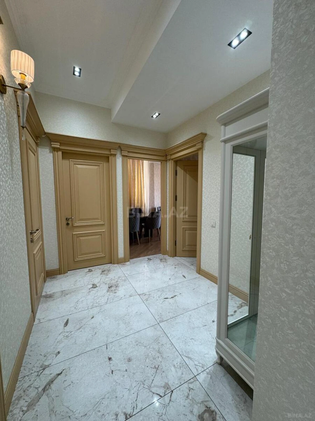 Kirayə verilir 2 otaqlı mənzil 80 m²