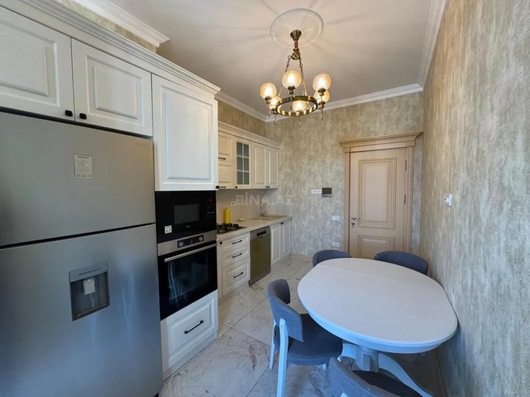 Kirayə verilir 2 otaqlı mənzil 80 m²