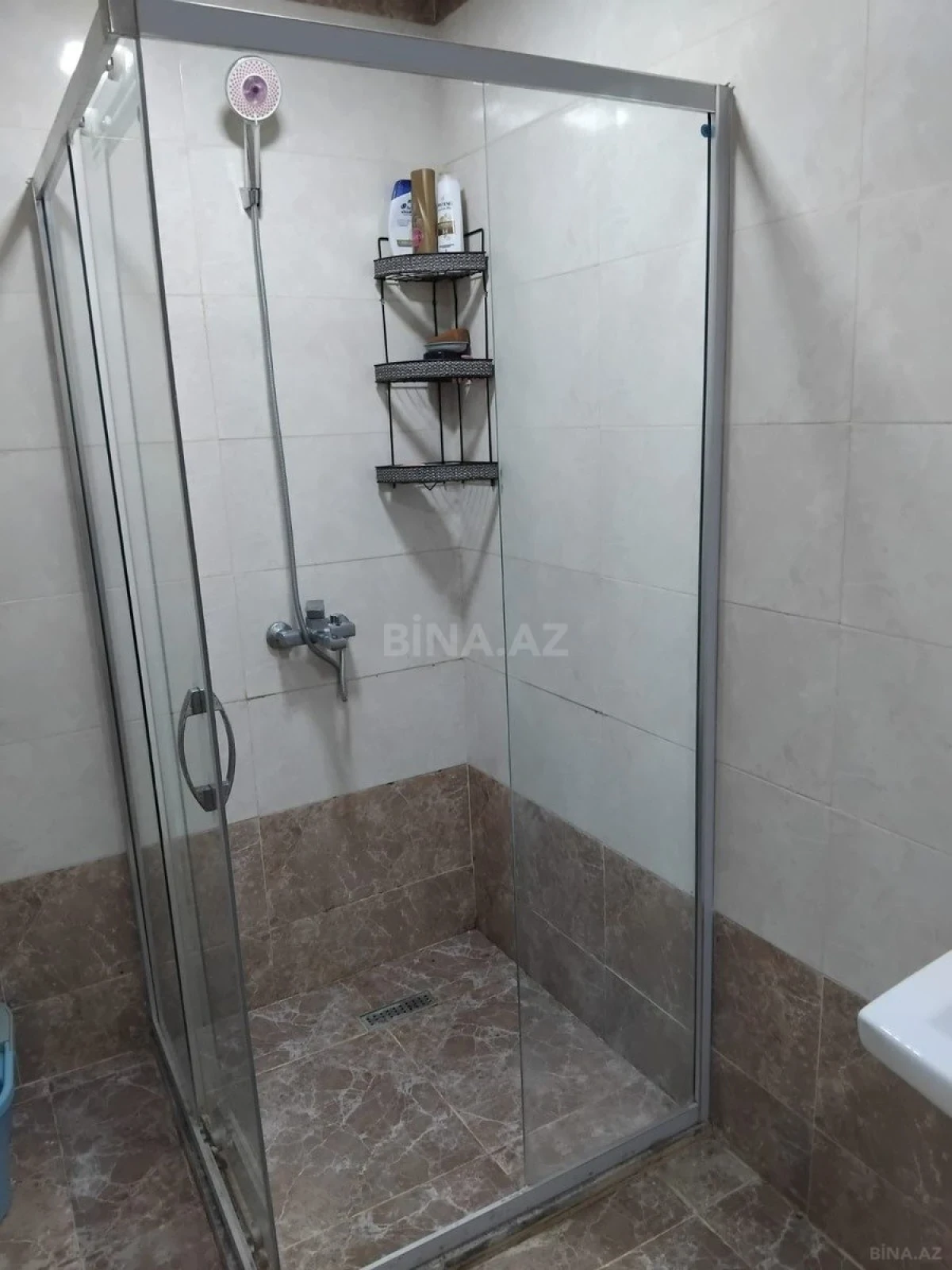 Kirayə verilir 2 otaqlı mənzil 75 m²