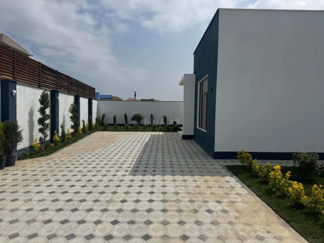 Satılır 4 otaqlı həyət evi 137 m²