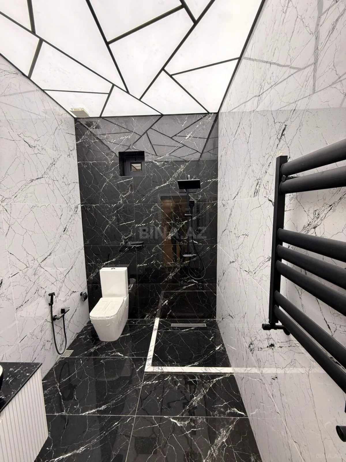 Satılır 4 otaqlı həyət evi 137 m²