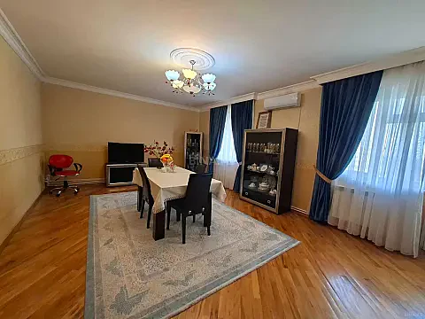 Satılır 3 otaqlı mənzil 85 m²