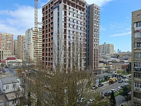 Satılır 3 otaqlı mənzil 85 m²