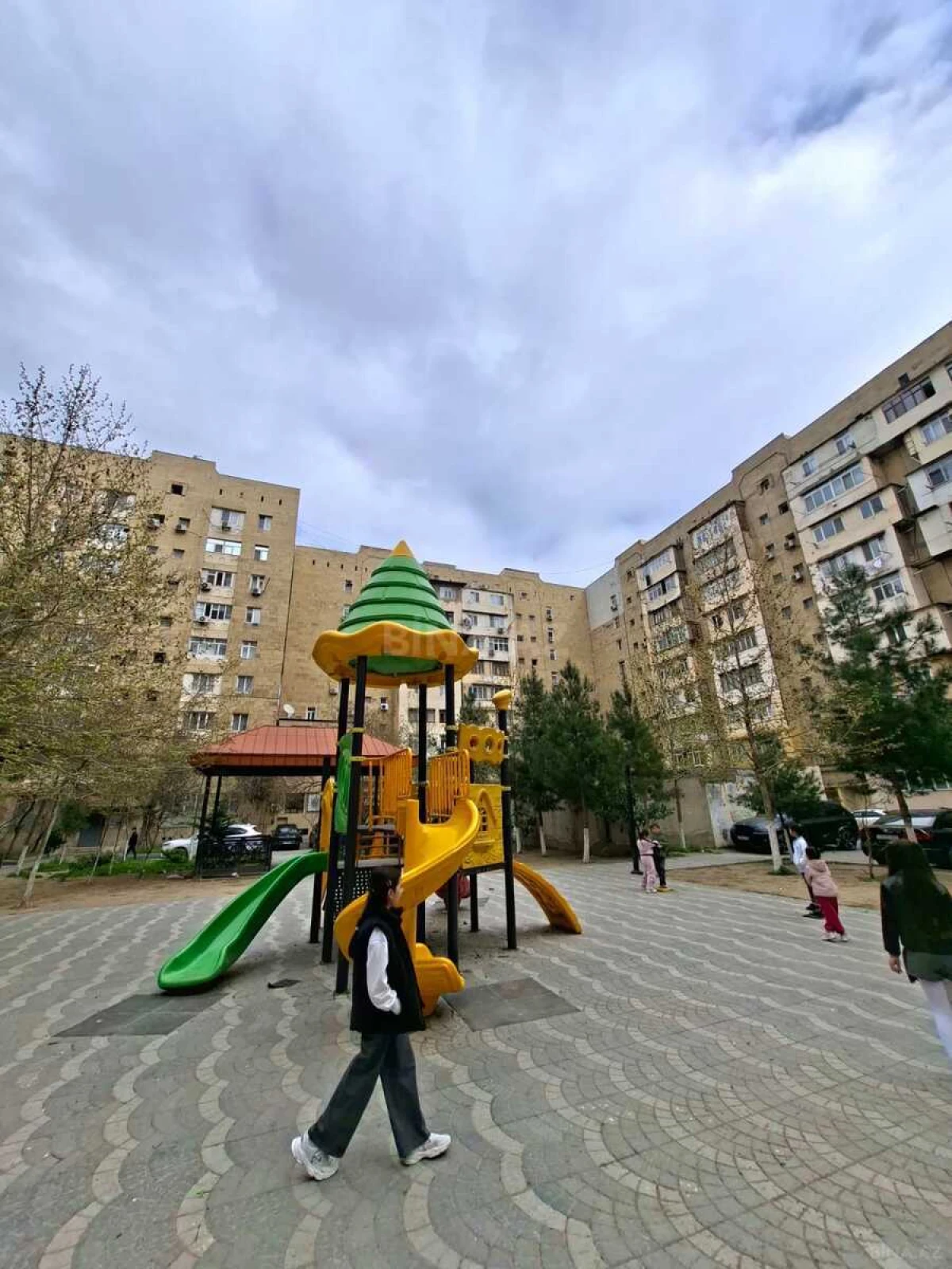 Satılır 3 otaqlı mənzil 85 m²