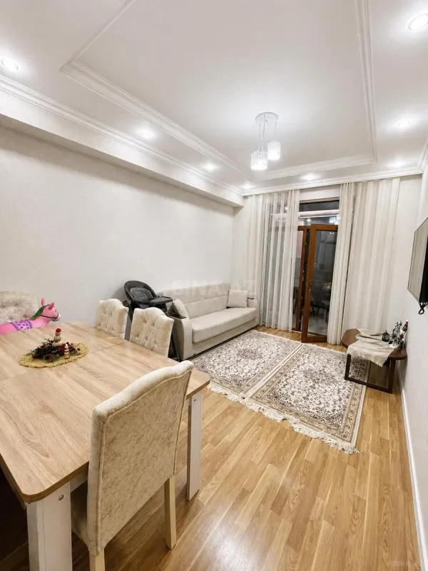 Satılır 2 otaqlı mənzil 62 m²