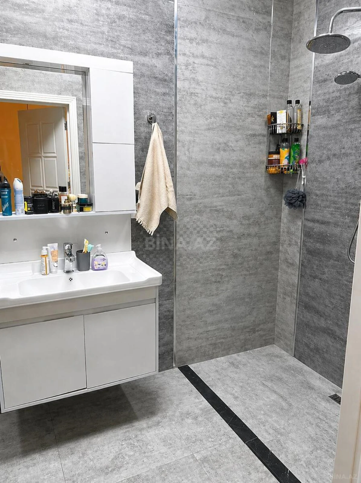 Satılır 2 otaqlı mənzil 62 m²