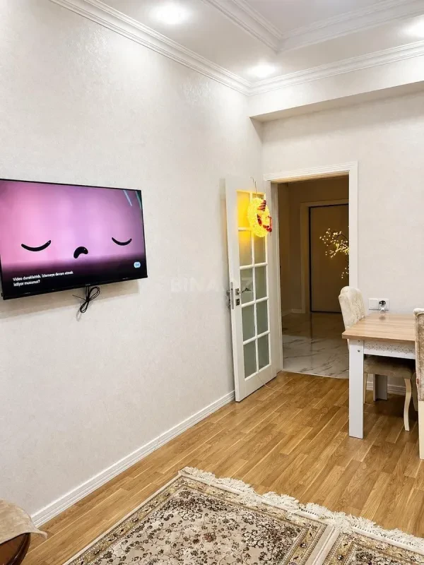 Satılır 2 otaqlı mənzil 62 m²