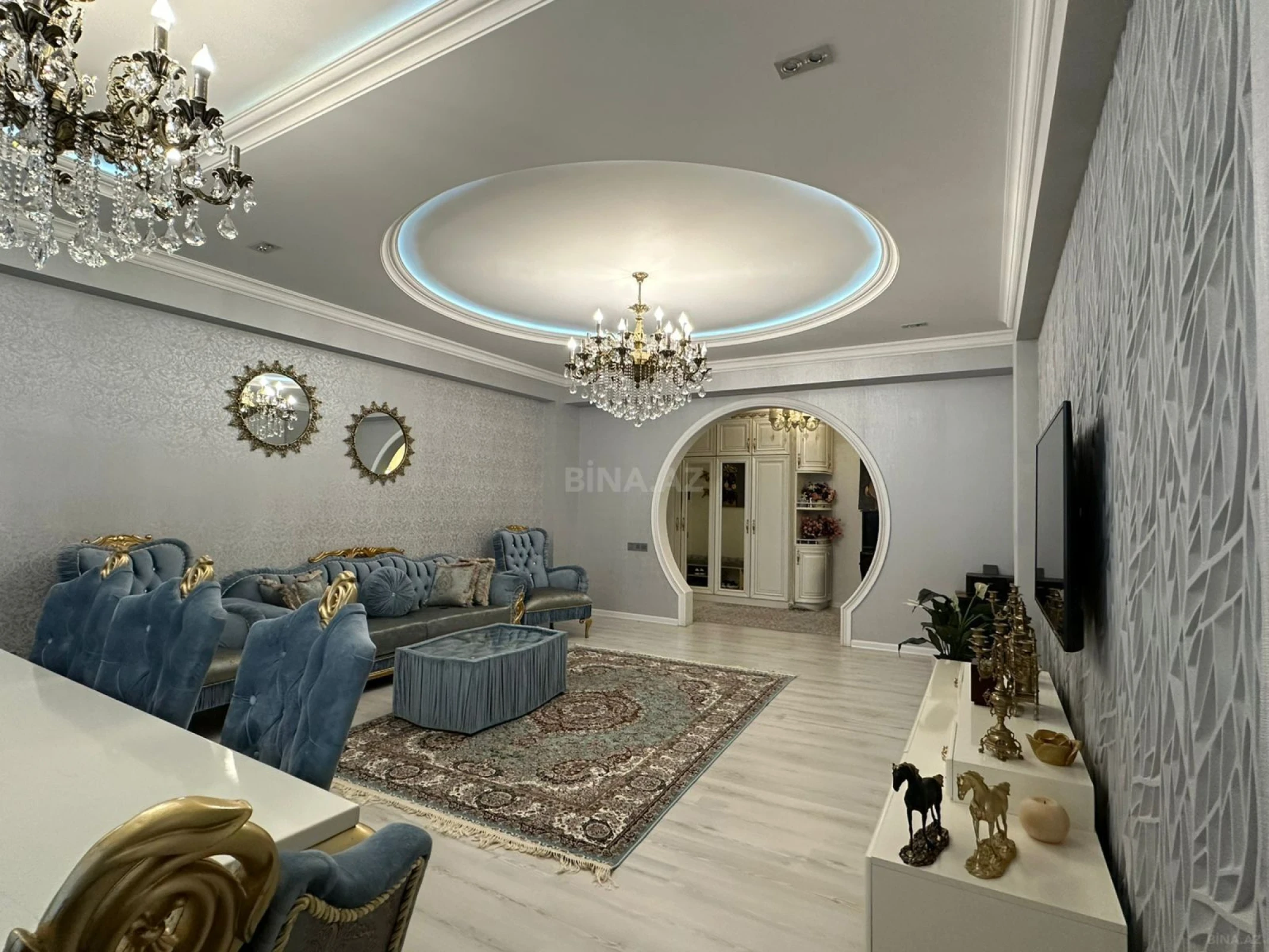 Satılır 4 otaqlı mənzil 187 m²