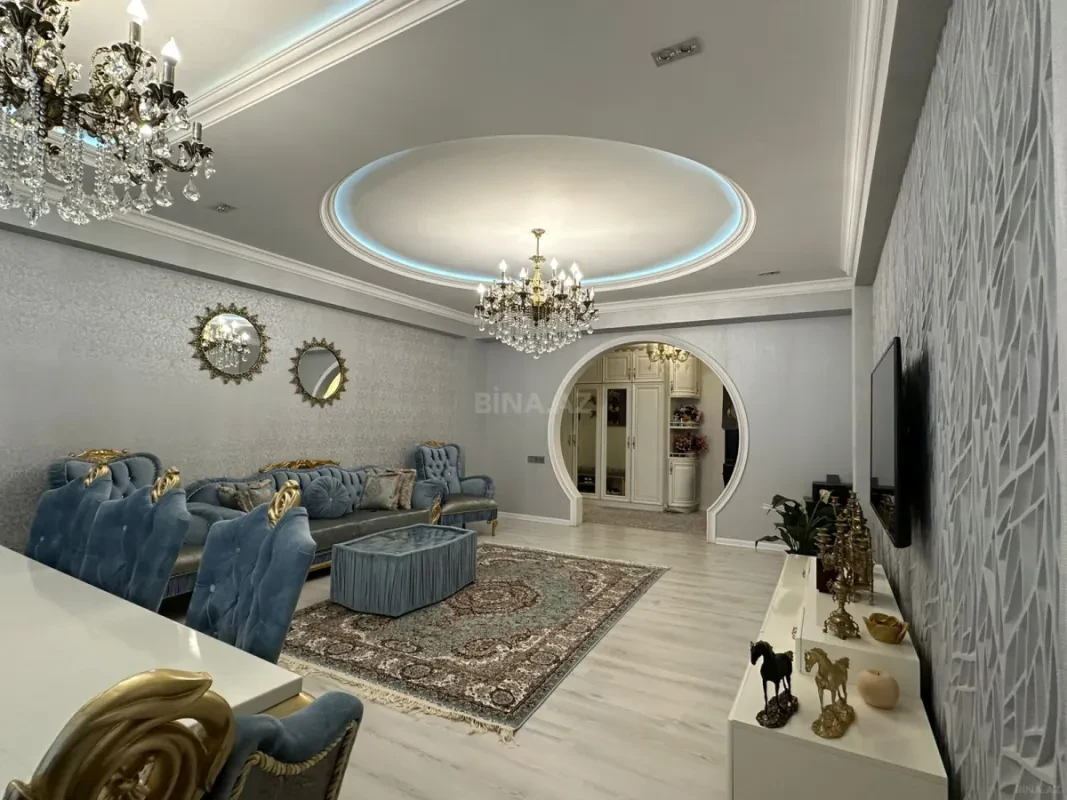Satılır 4 otaqlı mənzil 187 m²