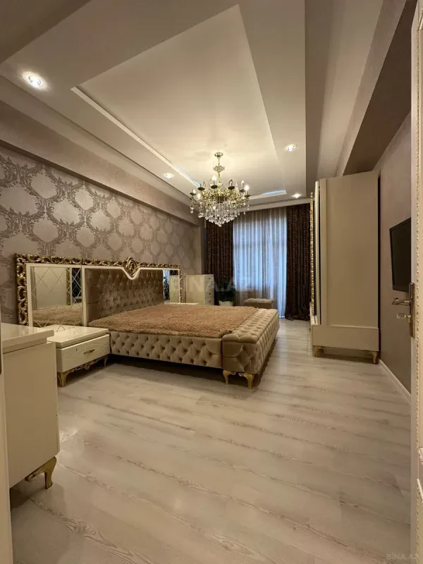 Satılır 4 otaqlı mənzil 187 m²