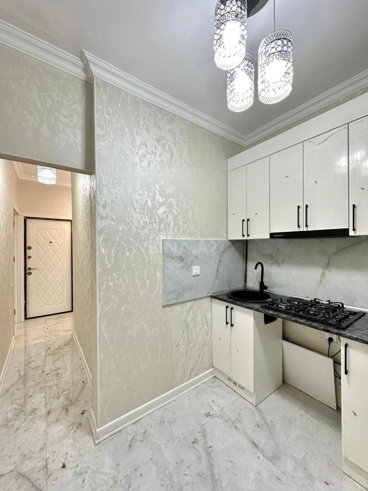 Satılır 2 otaqlı mənzil 58 m²