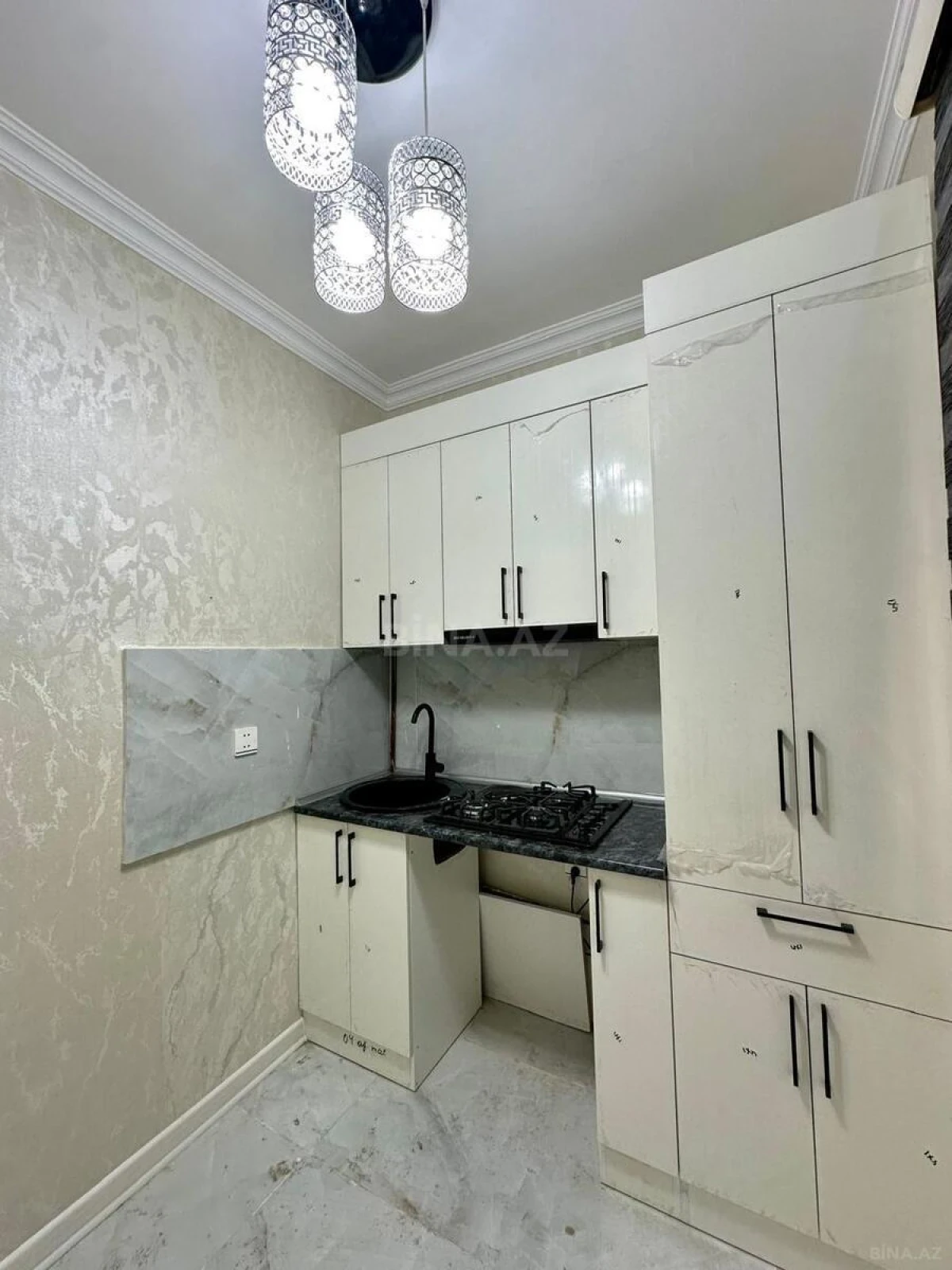 Satılır 2 otaqlı mənzil 58 m²