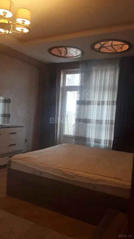 Kirayə verilir 3 otaqlı mənzil 100 m²