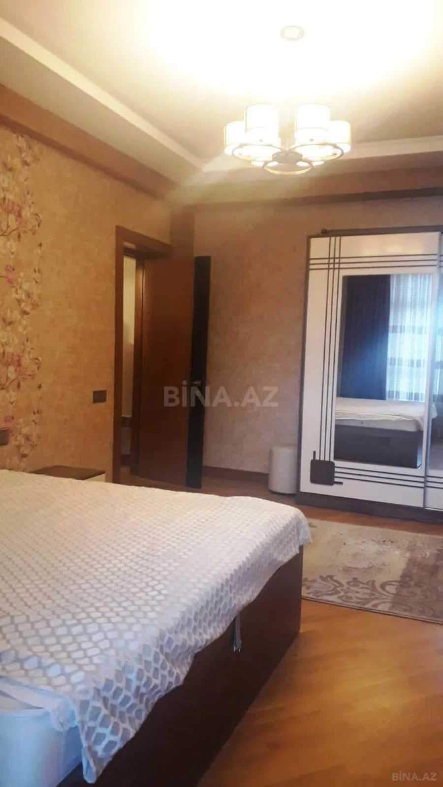Kirayə verilir 3 otaqlı mənzil 100 m²