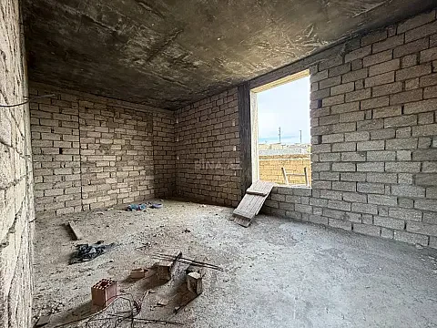 Satılır 8 otaqlı həyət evi 600 m²