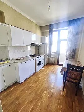 Kirayə verilir 1 otaqlı mənzil 40 m² — Bakı 1 otaq 40.00 m²