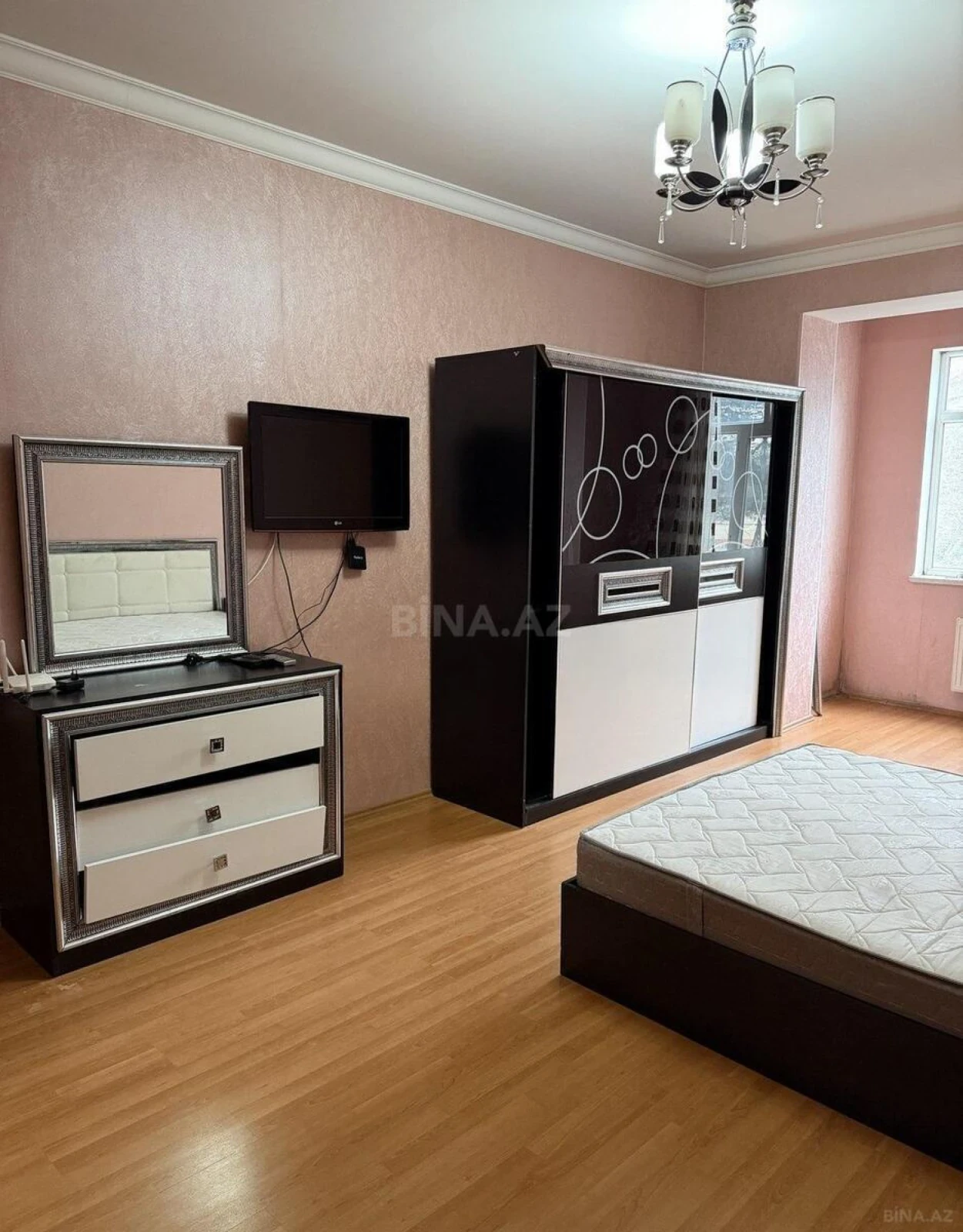 Satılır 2 otaqlı mənzil 66 m²