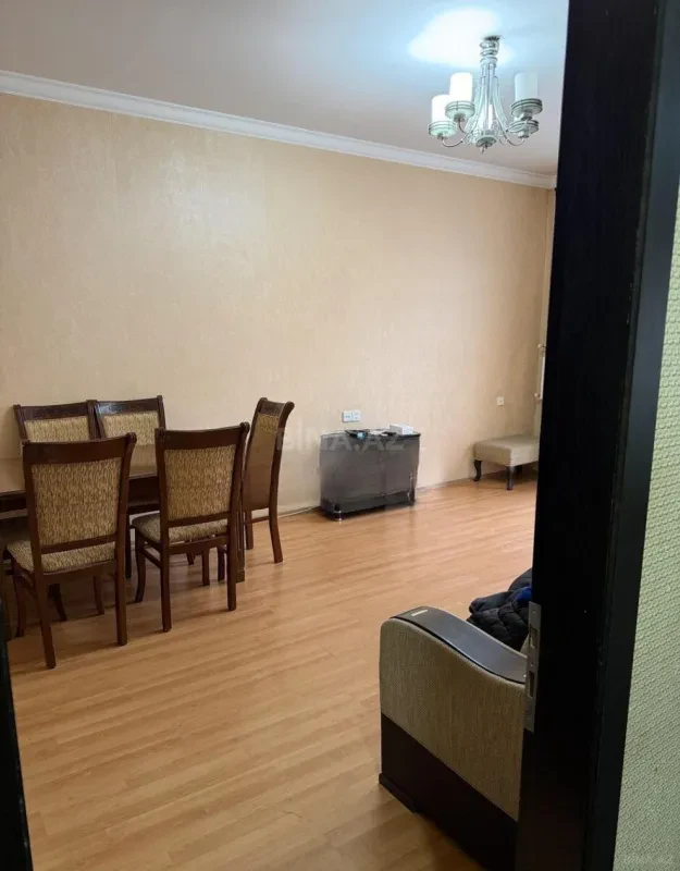 Satılır 2 otaqlı mənzil 66 m²