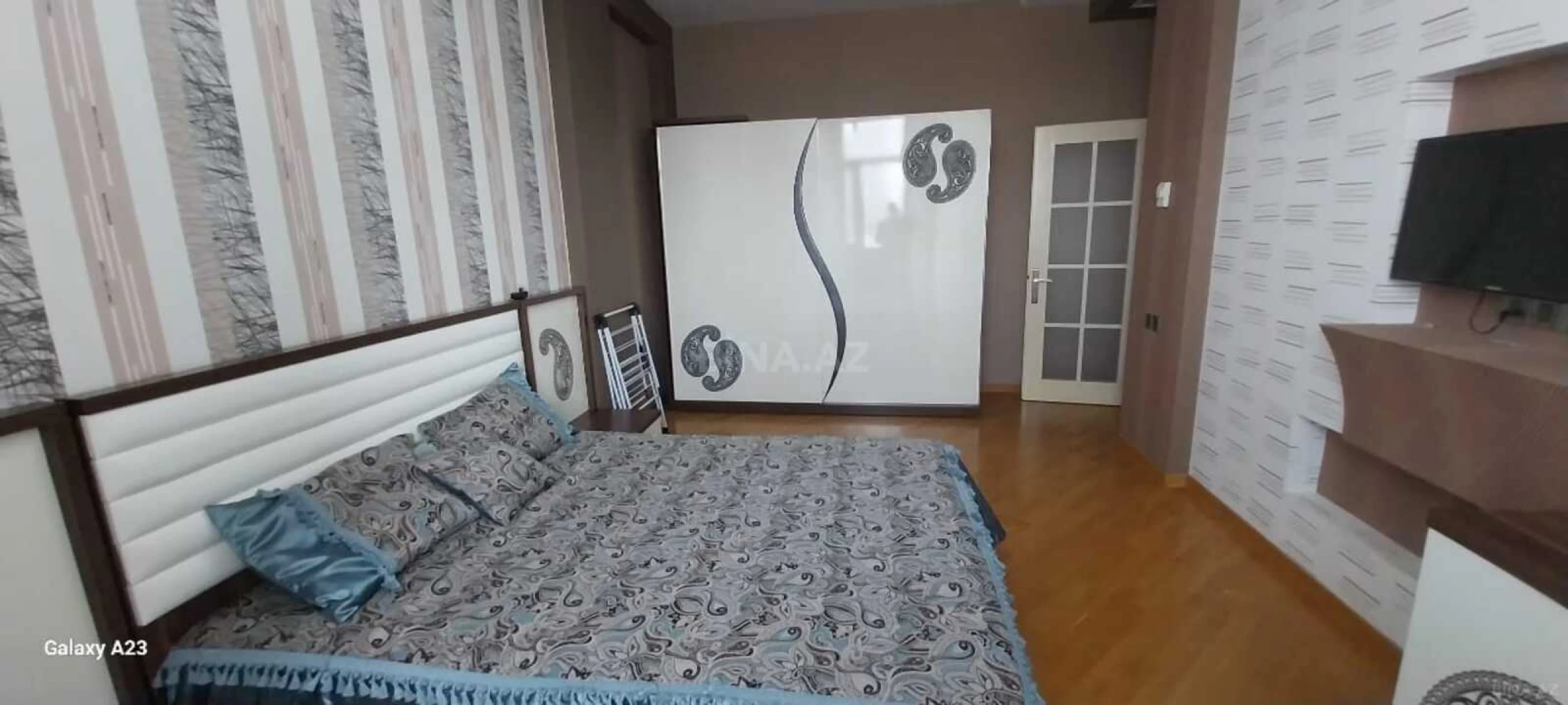 Kirayə verilir 3 otaqlı mənzil 180 m²