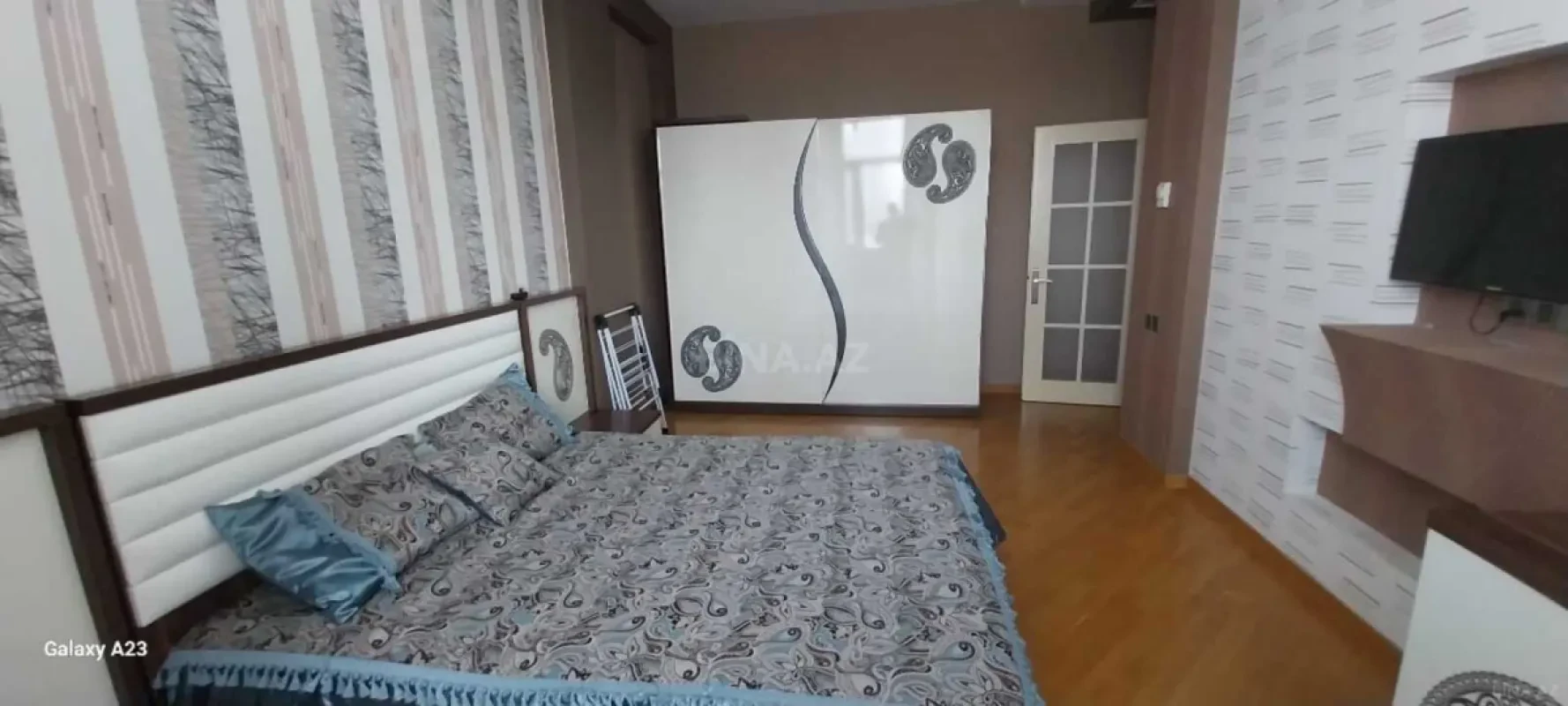 Kirayə verilir 3 otaqlı mənzil 180 m²
