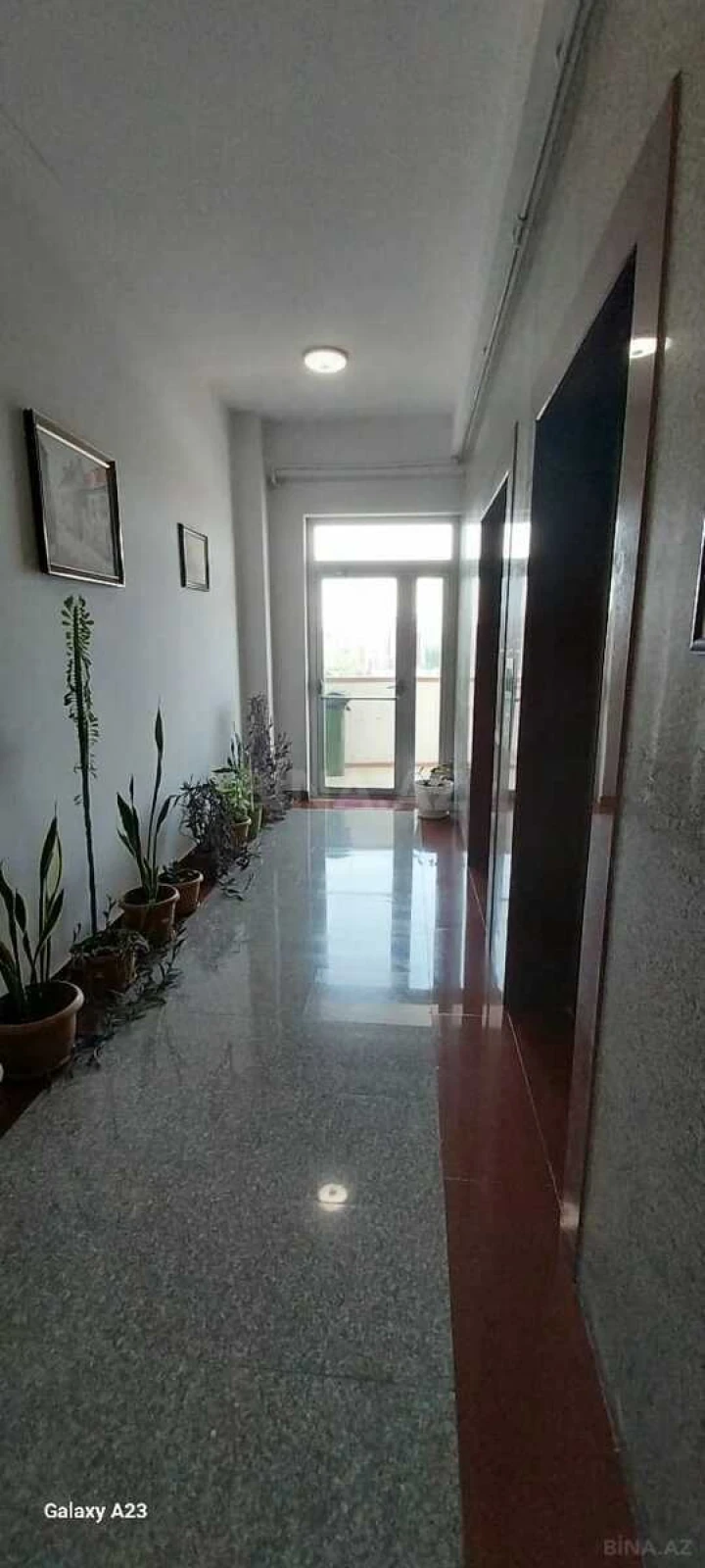 Kirayə verilir 3 otaqlı mənzil 180 m²