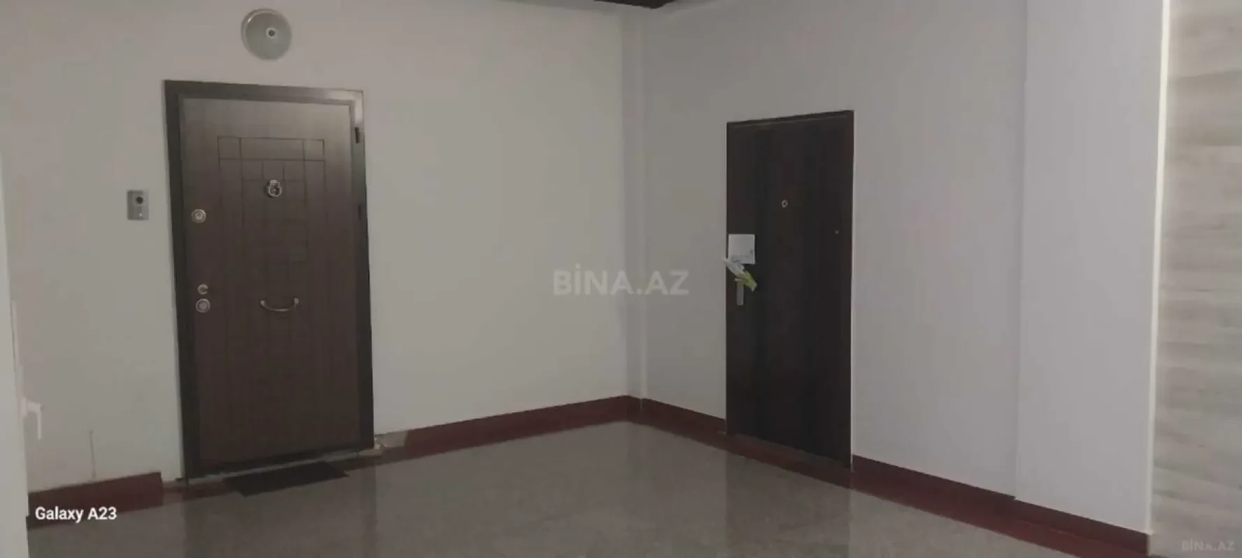 Kirayə verilir 3 otaqlı mənzil 180 m²
