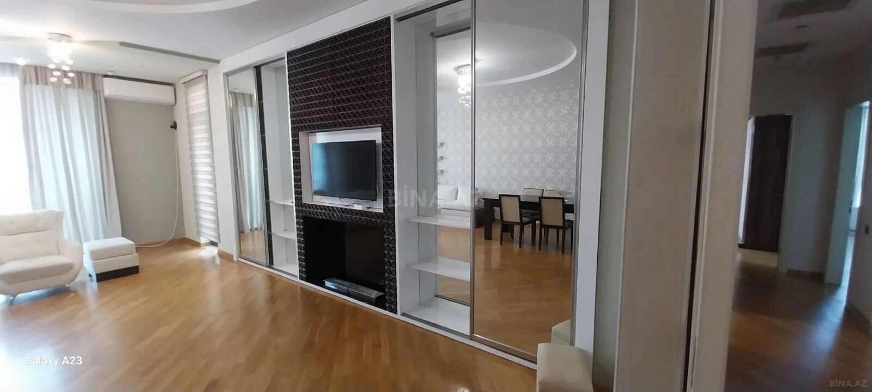 Kirayə verilir 3 otaqlı mənzil 180 m²