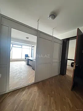 Satılır obyekt 200 m²