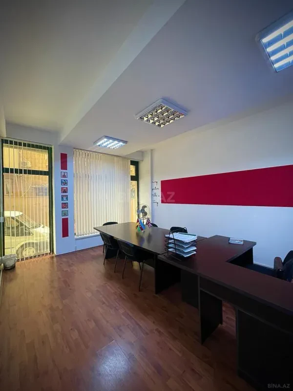Satılır obyekt 200 m²