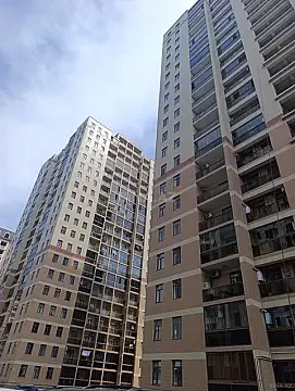 Satılır 3 otaqlı mənzil 162 m²