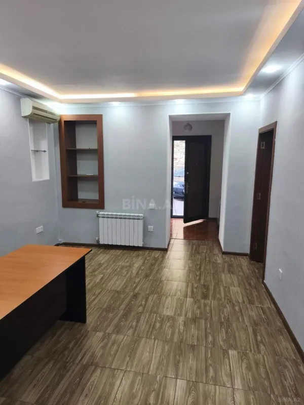Kirayə verilir 3 otaqlı ofis 60 m²