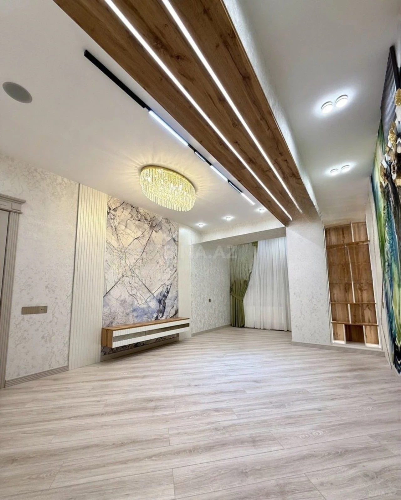 Satılır 3 otaqlı mənzil 110 m²