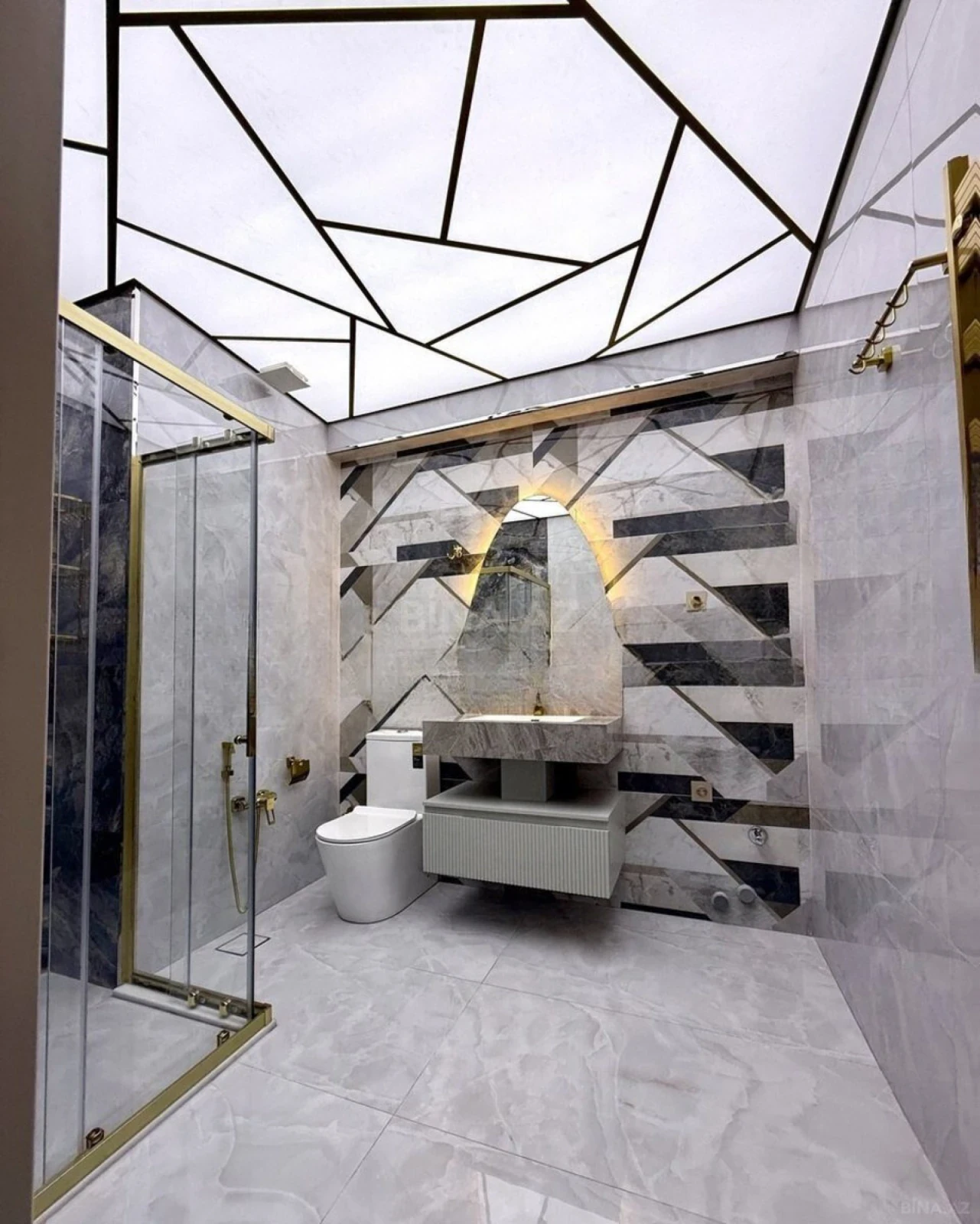 Satılır 3 otaqlı mənzil 110 m²