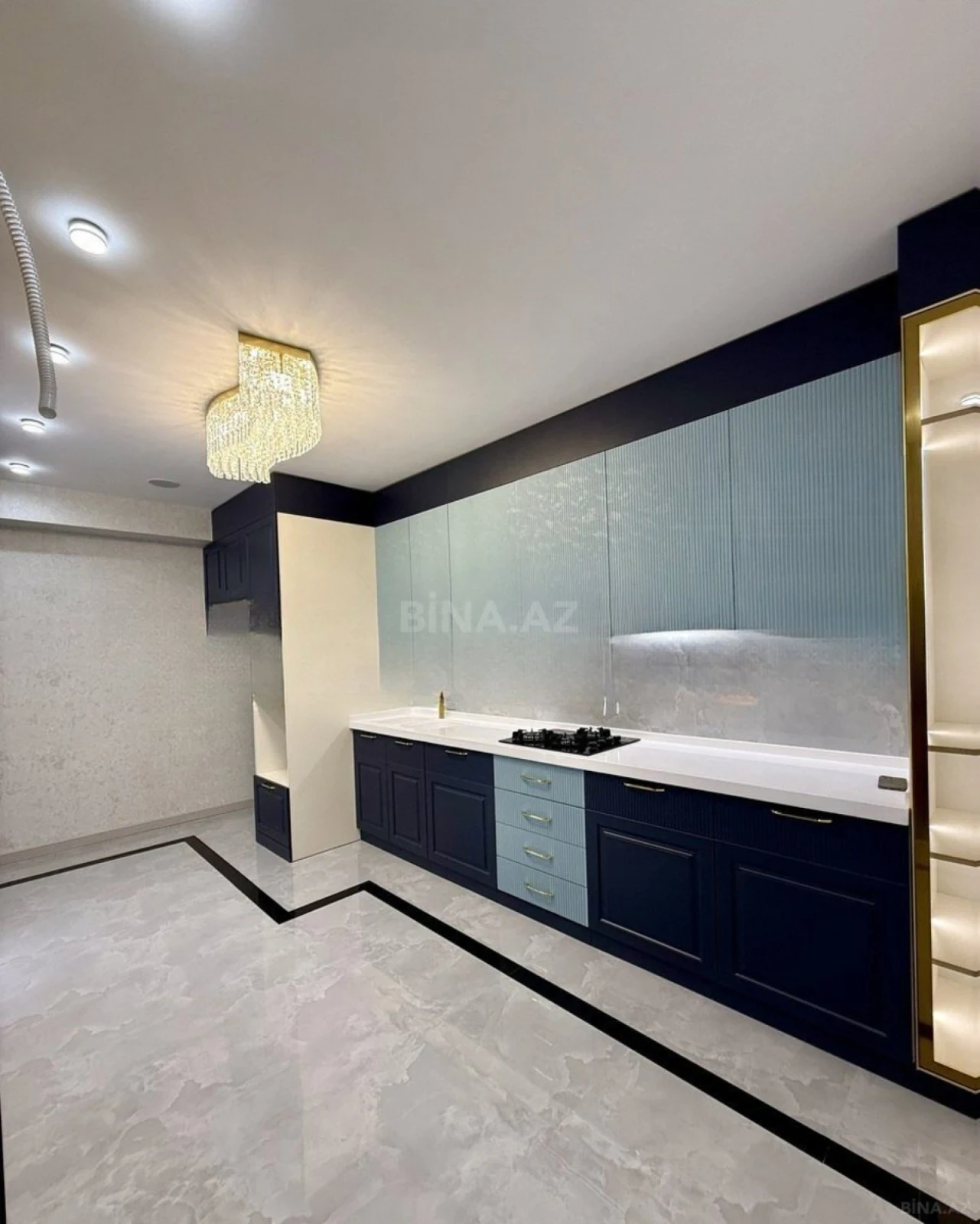 Satılır 3 otaqlı mənzil 110 m²