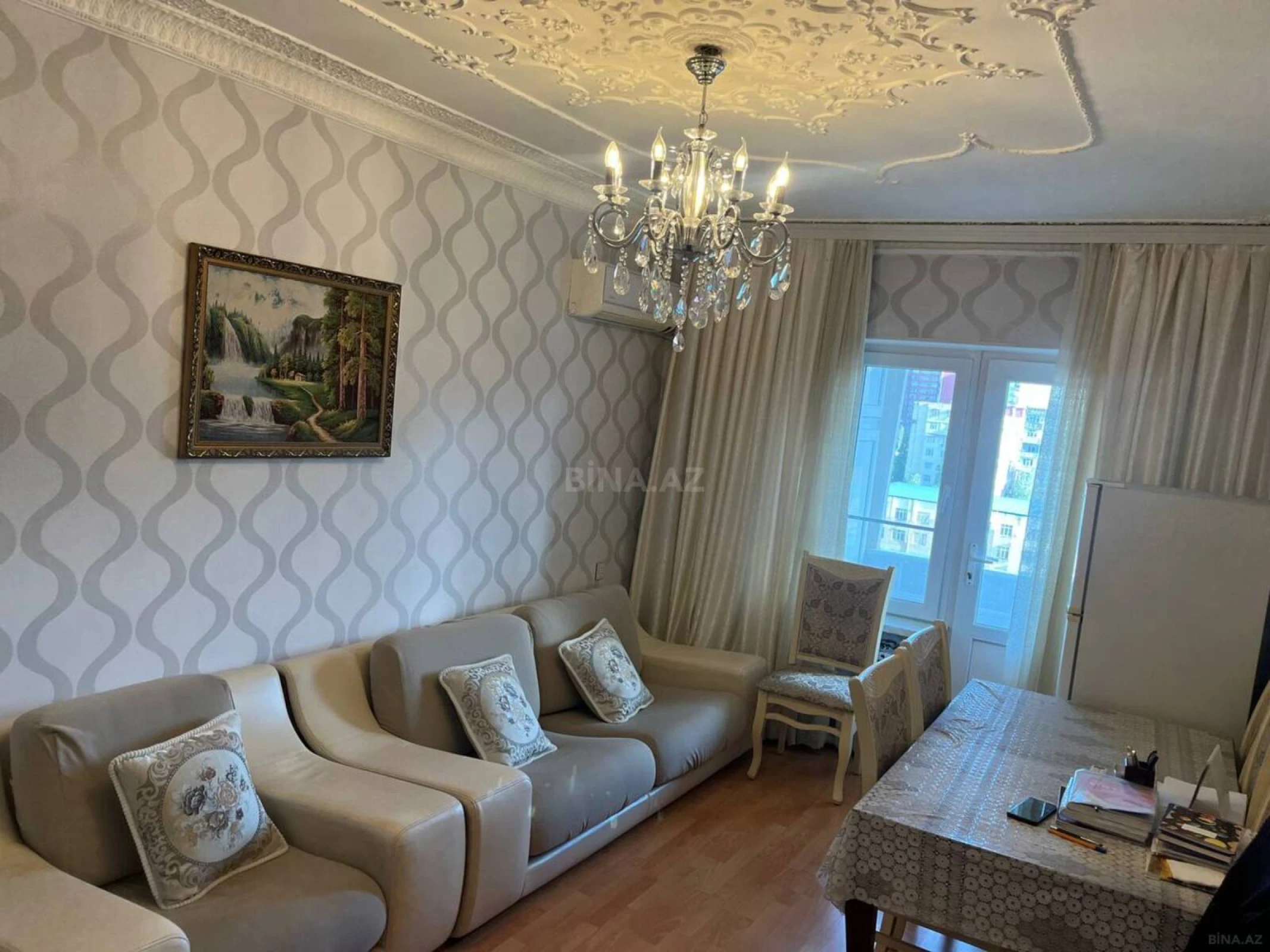 Satılır 4 otaqlı mənzil 90 m²