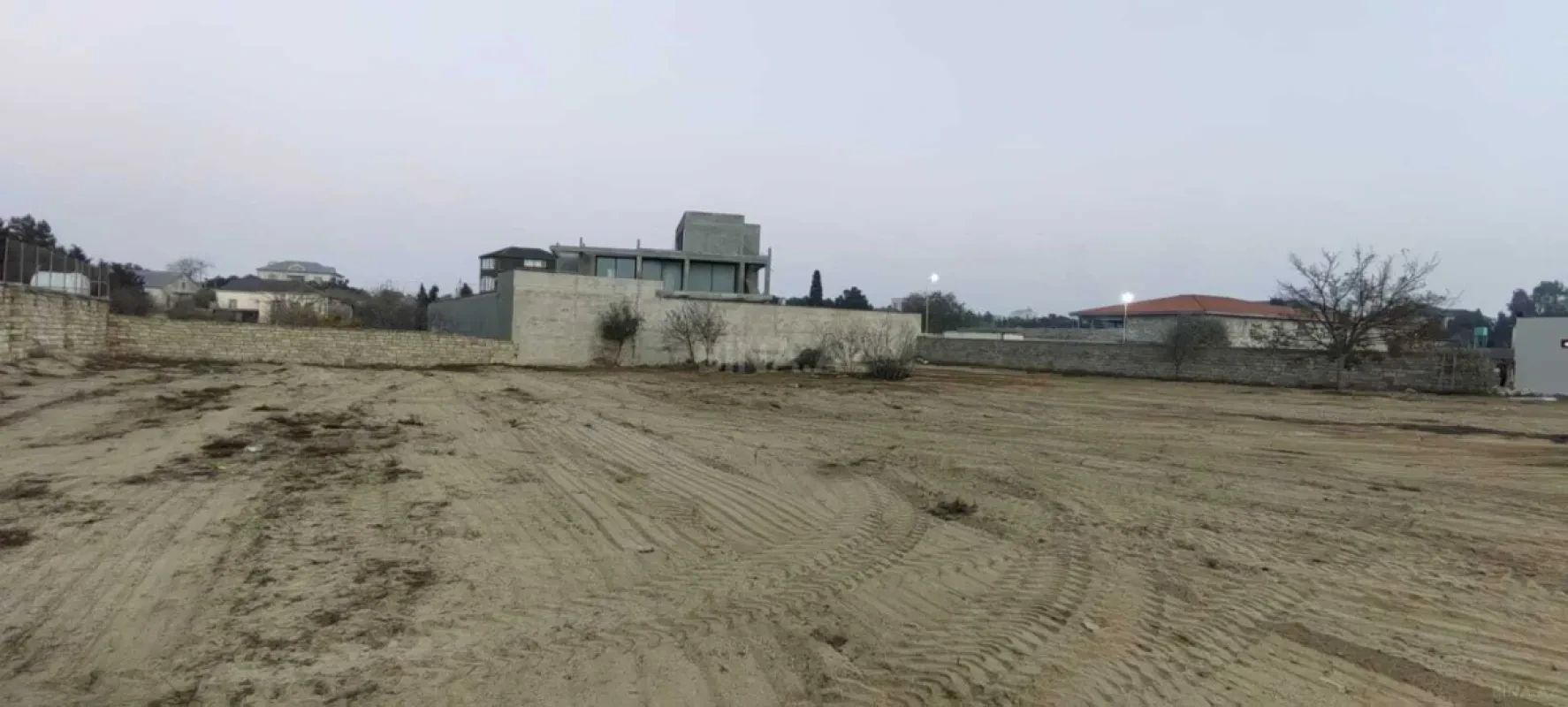 Satılır torpaq sahəsi 12 m²