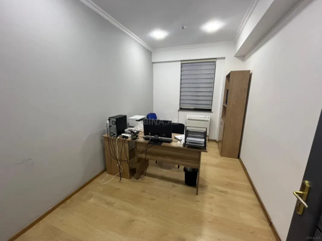 Kirayə verilir 5 otaqlı ofis 120 m²