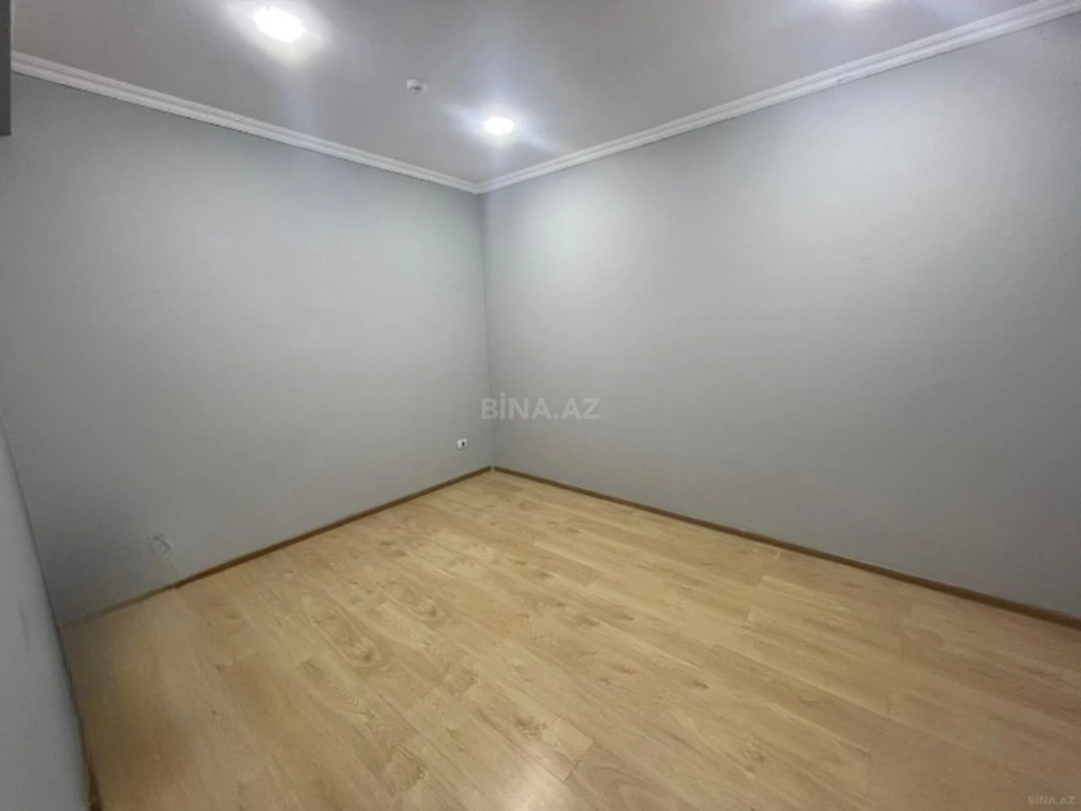 Kirayə verilir 5 otaqlı ofis 120 m²