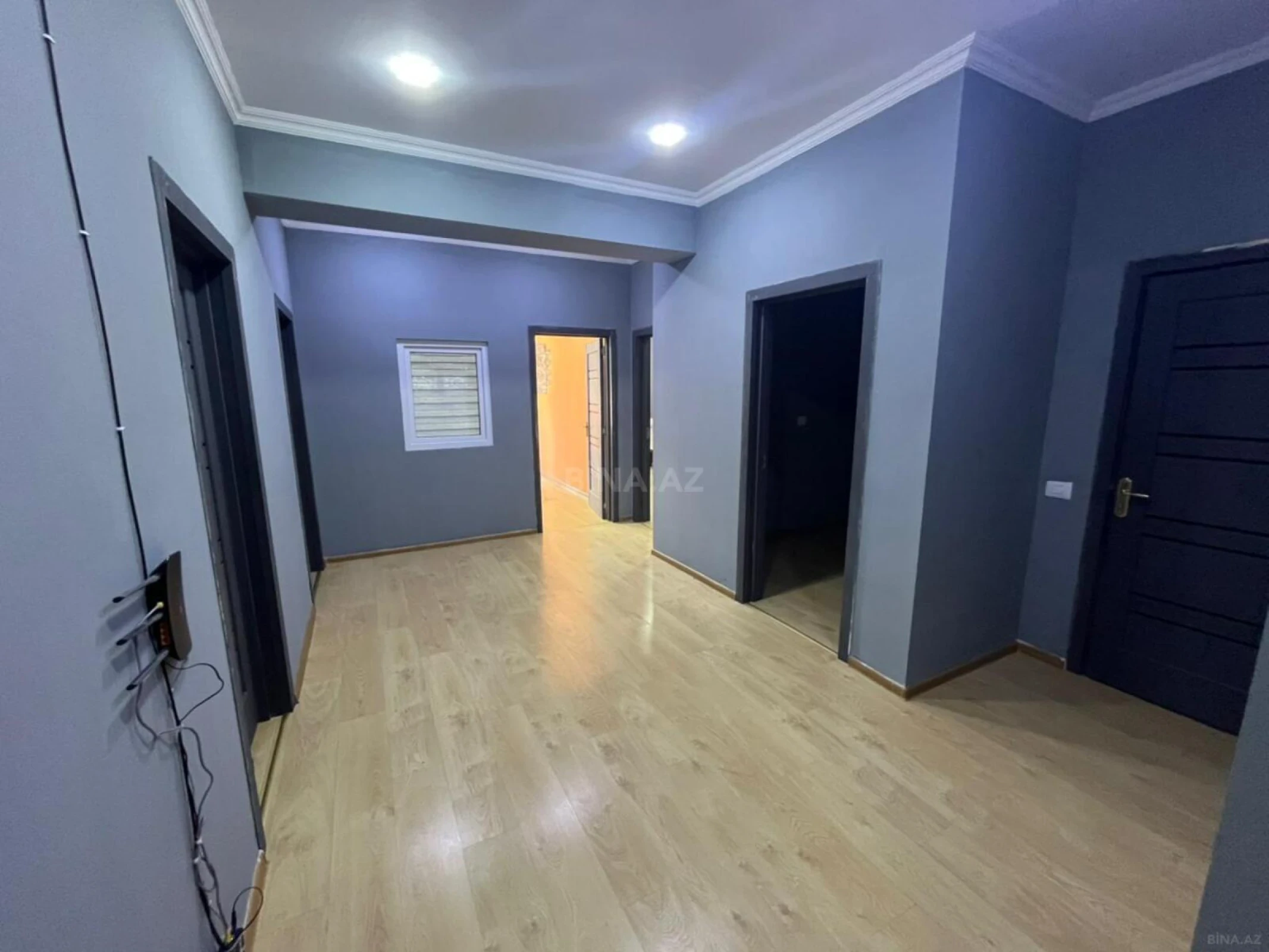 Kirayə verilir 5 otaqlı ofis 120 m²