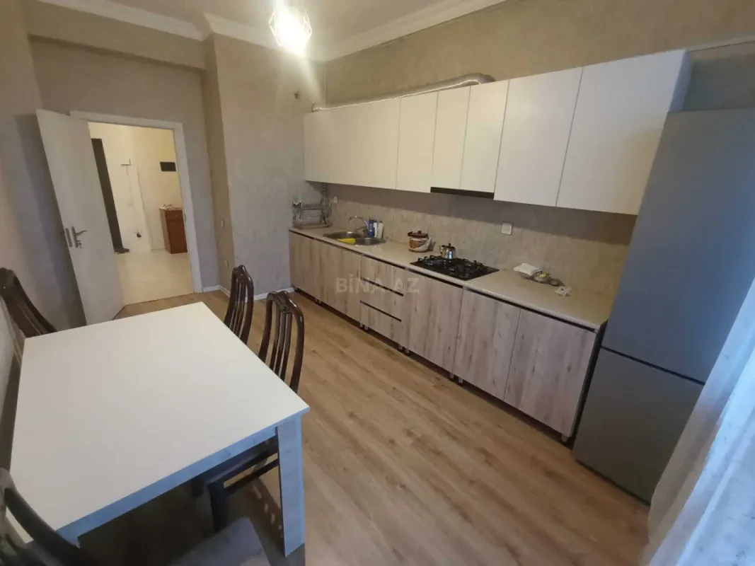 Kirayə verilir 2 otaqlı mənzil 91 m²